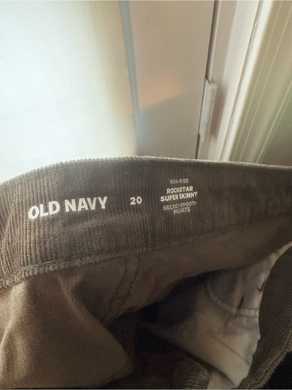 Old Navy High-Rise Rockstar Super Skinny Corduroy Pants - Olive - Picture 2 of 4